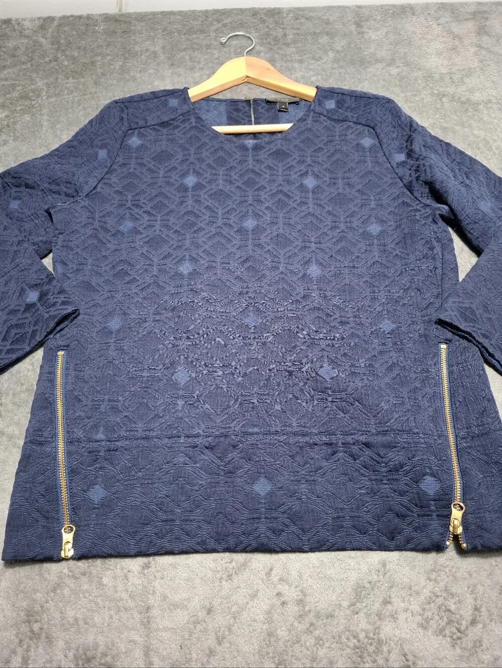 J Crew Matelasse Women's Navy Blue Textured Gold Zip-Accent Top Sz 4